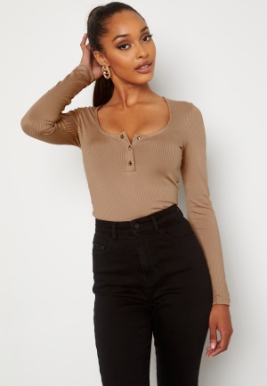 Chiara Forthi Richess rib top Nougat M