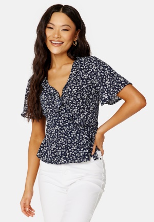 ONLY Carly S/S Wrap Short Top Night Sky AOP White 40