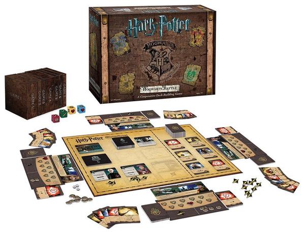 Harry Potter - Hogwarts Battle - A Cooperative Deck Building Game (English)
