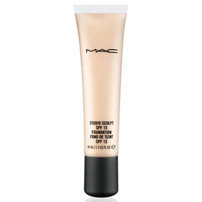 Studio Sculpt SPF15 Foundation NC20