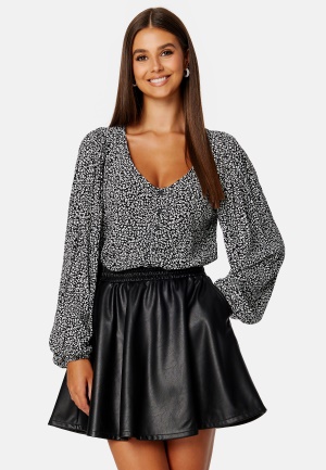VILA Fini V-Neck L/S Top/SU Black AOP:Lilia 42
