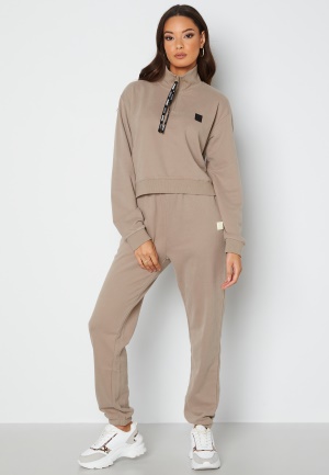 Svea W. Toxic Sweat Pants 320 Mole XS