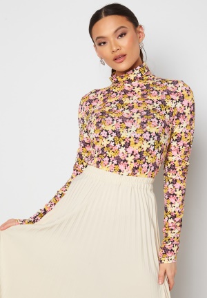 SELECTED FEMME Ottilia LS Roll Neck Top Double Cream Detail: XS