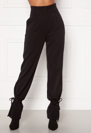 Martine Lunde X Bubbleroom Tied suit trousers Black 34